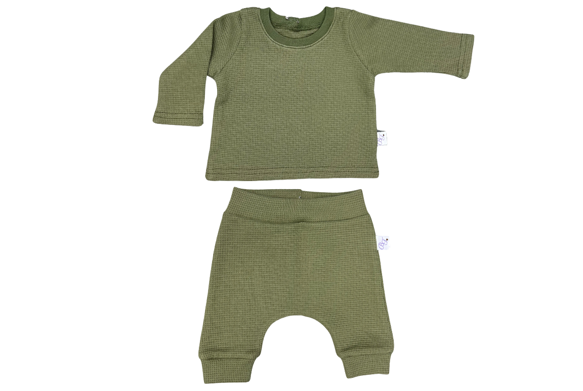 Tee-shirt manche longue + pantalon vert olive