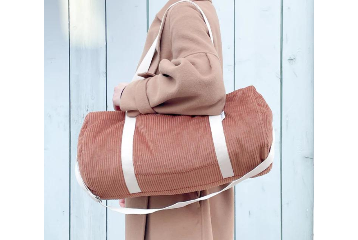 Sac à langer velours caramel 4