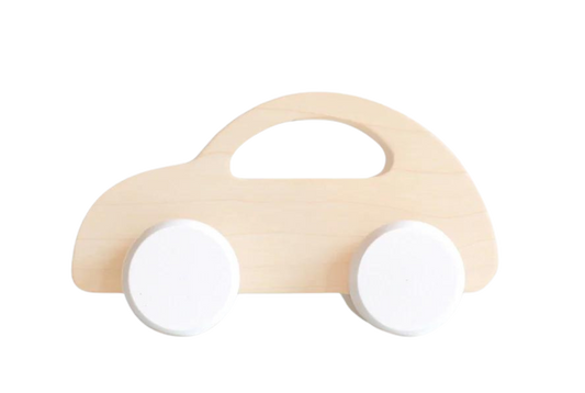 Voiture en bois blanc 1